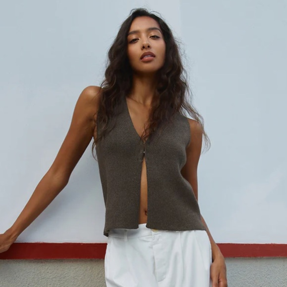 Commense Rib Sweater Vest